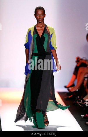 BCBG Max Azria New York bereit zum WearSpringSummer 2012 Stockfoto