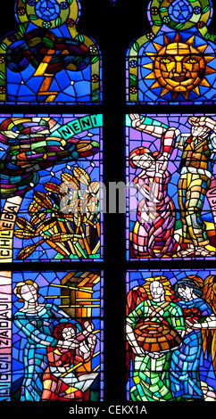 Prag, St.-Veits-Dom, Thunov Kapelle, Glasfenster, Psalmen, Psalm 126:5 Stockfoto