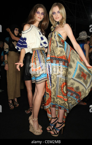 Etro Backstage Milan Ready to Wear Frühling Sommer 2011 Stockfoto