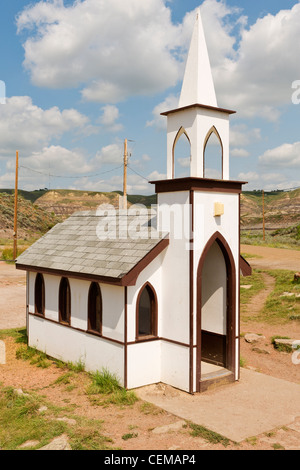 Kleine Kirche (1968) At Drumheller, Alberta, Kanada, hält nur 6 Anbeter. Stockfoto