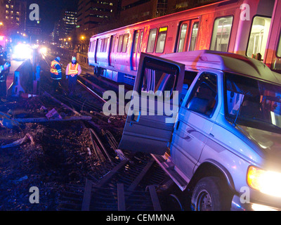 Boston MBTA rote Linie betrunken Unfall Crash Steuerwagen van Massachusetts Longfellow Bridge Stockfoto