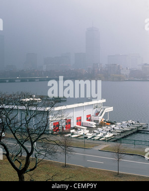 MITS Pierce Bootshaus und Bostons Back Bay Stockfoto