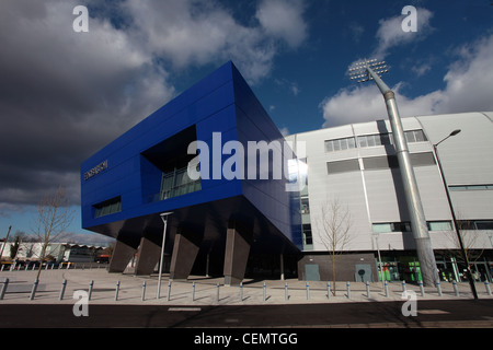 Die Architektur von Edgbaston Cricket Ground, Birmingham, UK, das Heimstadion für Warwickshire County Cricket Club. Stockfoto