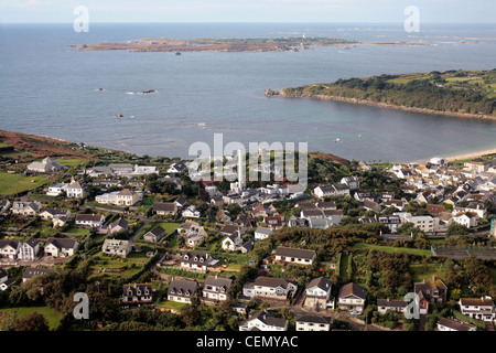 Luftaufnahme von Hugh Town auf St Marys, Scilly-Inseln. Stockfoto