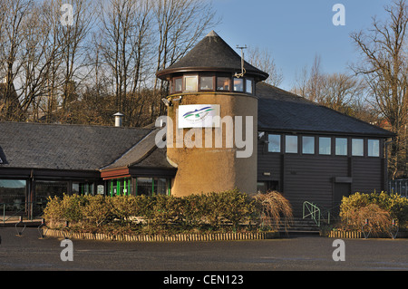 Clyde Muirshiel Regional Park Visitor Center am Ufer des Castle Semple Loch in Lochwinnoch, Schottland, Großbritannien. Stockfoto