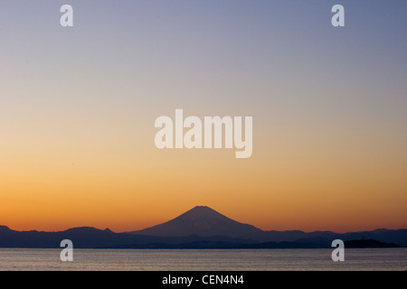 Mount Fuji in der Dämmerung Stockfoto