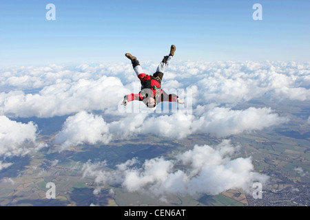 Fallschirmspringer fällt kopfüber- Stockfoto