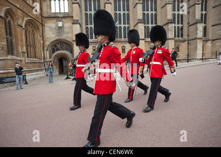 England, Berkshire, Windsor, Wachen in Windsor Castle Stockfoto