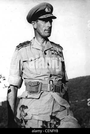 Admiral der Flotte Louis Mountbatten, 1. Earl Mountbatten von Birma als Leiter der Alliierten Truppen South East Asia Command SEAC Stockfoto