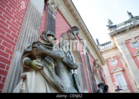 Universität Potsdam am neuen Schloss Burg, Brandenburg Deutschland. Detail der externen Dekorationen Stockfoto