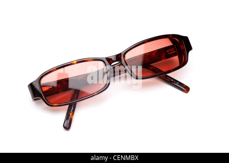 Sonnenbrille auf weißem Hintergrund ausschneiden Stockfoto