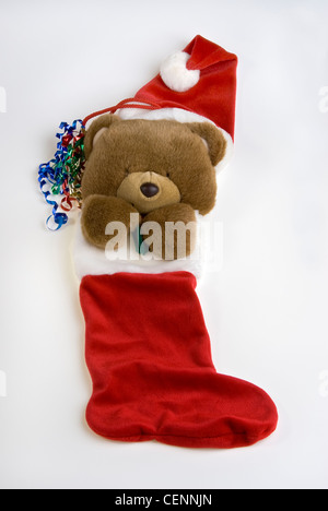 Leere Weihnachts-Strumpf auf weißem Hintergrund. Stockfoto