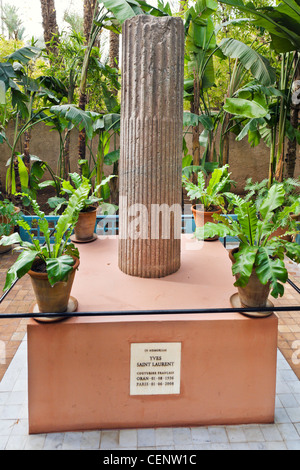 Denkmal für Yves Sain Laurent im Garten Majorelle, Marrakech, Marokko, Nordafrika Stockfoto