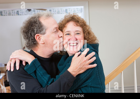 Nahaufnahme von einem älteren romantisch zu zweit Stockfoto