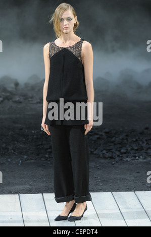 Chanel Paris bereit, Herbst Winter 2011 2012 zu tragen Stockfoto