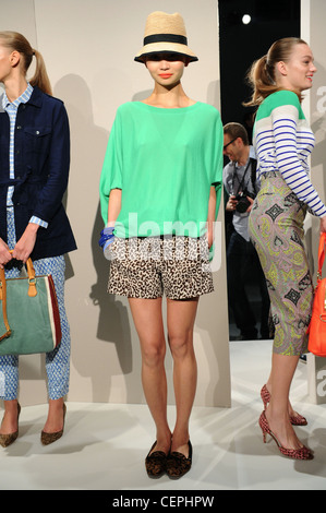 J Crew New York bereit zum WearSpringSummer 2012 Stockfoto