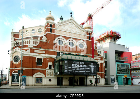 Eine Außenansicht von der Vorderseite des Grand Opera House in Belfast. Stockfoto