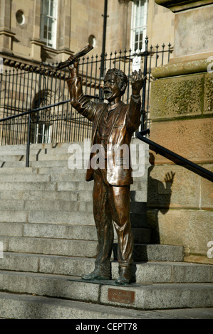 Anthony Trollope Statue an die allgemeine Postamt im Custom House Platz Bronze. Stockfoto