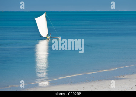 Vezo Einbaum in der Lagune in der Nähe von Gehalt, Südwest-Madagaskar Stockfoto