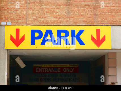 Parkplatz Schild Stockfoto