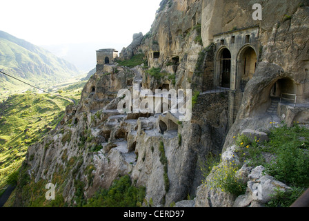 Georgien, die Höhle Stadt von Vardzia eine Höhlenstadt und das Kloster in der Seite des Berges Erusheli im südlichen Georgia gegraben Stockfoto