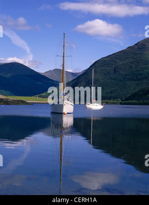 Segelboote am Loch Leven. Stockfoto