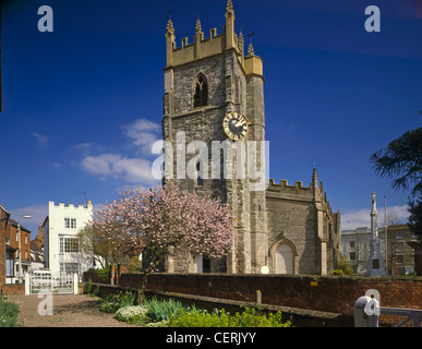 Blick auf St.-Nikolaus-Kirche im Frühjahr. Stockfoto