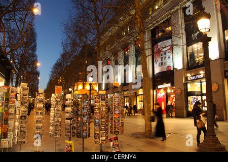 Virgin Megastore, Avenue des Champs-Élysées (8. Arrondissement, Rechte Bank), Paris, Île-de-France, Frankreich Stockfoto