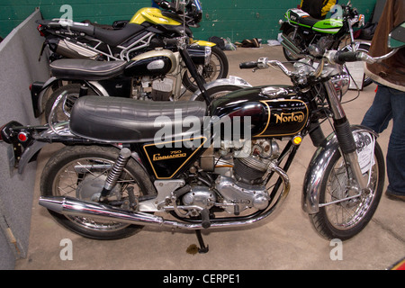 Norton 750 Commando bei den Classic-Bike-Show. Stockfoto