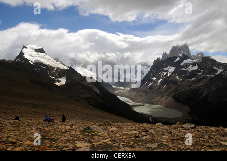 Blick auf Monte Fitz Roy und Lago Torre von Loma del Pliegue Tumbado, Nationalpark Los Glaciares, Patagonien, Argentinien. Kein Herr Stockfoto