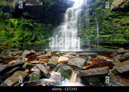 Schwarz-Clough fällt in der Peak District National Park. Stockfoto