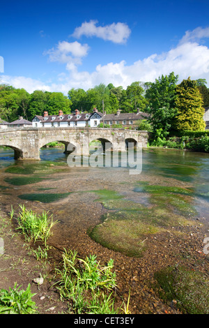 Holme-Brücke, eine Lastesel-Brücke über den Fluss Wye 1664 erbaut. Stockfoto