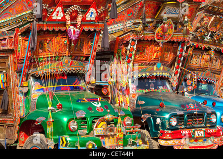 Bunte LKW in Islamabad, Pakistan Stockfoto