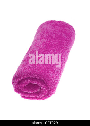 Farbige Handtücher vor einem weißen Hintergrund isoliert Stockfoto