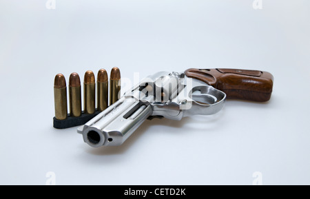 Gewehr, Pistole, Verteidigung, Waffe, Pistole, Gefahr, Revolver, Taurus Stockfoto