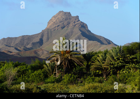 Wasserpumpe, Tal Mindelo-Calhau, Sao Vicente, Kap-Verde Inseln, Afrika Stockfoto