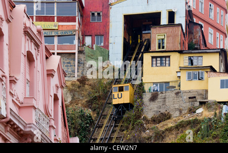 ValparaIso, Chile. Süd-Amerika. Ascensor Espiritu Santo. Standseilbahn. Stockfoto