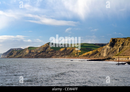 Jurassic Küste genommen an der West Bay, Dorset, UK am schönen Tag im winter Stockfoto