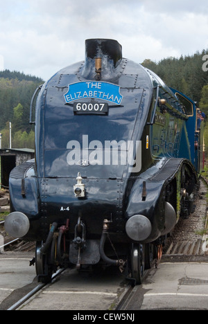 Dampf-Lokomotive "Sir Nigel Gresley" bei Levisham auf der North Yorkshire Moors Railway Stockfoto