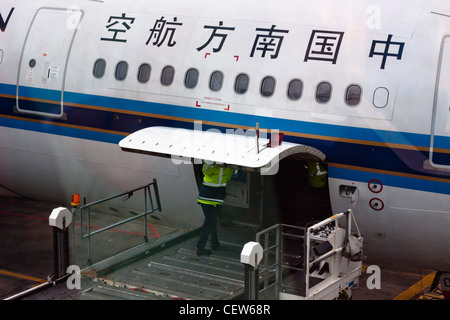 Detail der China Southern Airlines Airbus A330-243 in Auckland International Airport in Neuseeland. Stockfoto