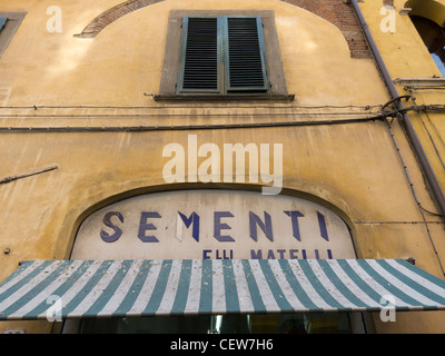 "Sementi" Samen und Garten-Shop anmelden, Lucca, Toskana, Italien. Stockfoto
