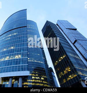 Moderne Wolkenkratzer in der Nacht. Moskwa-City. Russland. Stockfoto