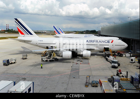 Flughafen Flugzeug laden Paris Frankreich Europa Stockfoto