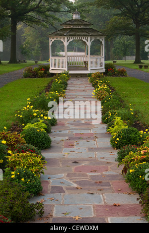 Fairmount Park Pavillon bei Sonnenaufgang im Frühherbst. Philadelphia, Pennsylvania. Stockfoto