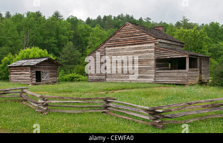 Tennessee, Great Smoky Mountains National Park, Cades Cove, Dan Lawson Ort erbaut 1856. Stockfoto