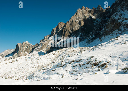 Schneebedeckten Gipfeln gegen klarer Himmel Stockfoto