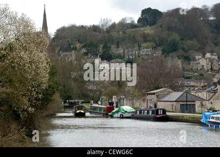 Widcombe Schlösser in der Nähe von Bad am Kennet und Avon Kanal Stockfoto