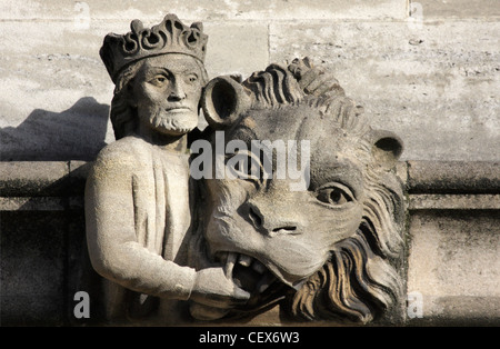 Detail der Steinbildhauen auf die Außenfassade des Magdalen College in Oxford. Stockfoto