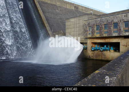 Llys y Fran Reservoir und Damm, West Wales, UK Stockfoto