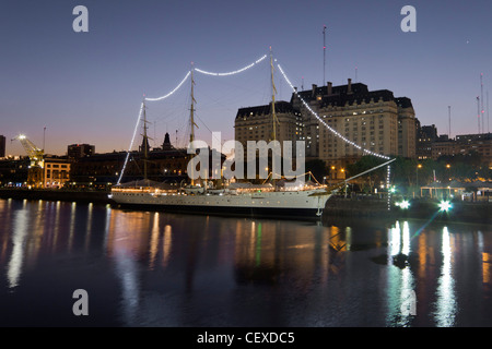 Puerto Madero, recycelt alte Docks mit Bars und Restaurants, Buenos Aires, Argentinien Stockfoto